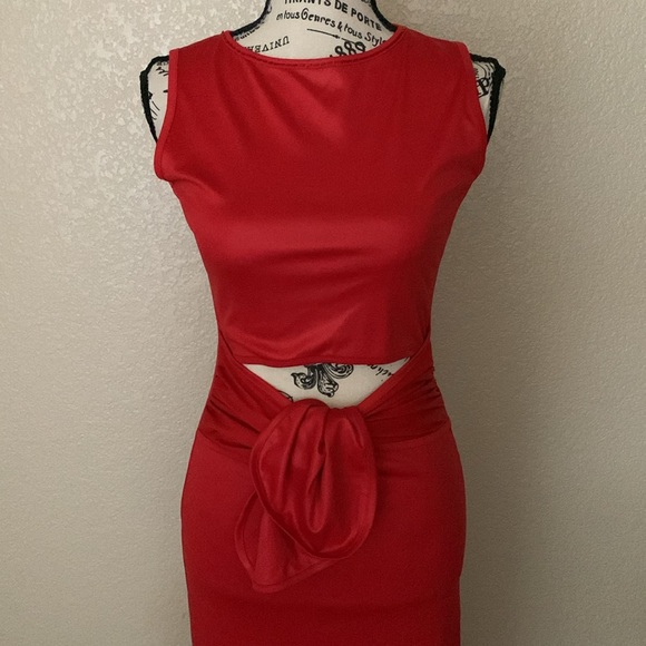 Hourglass Cut Out Maxi Wet Red Dress Split Sides - Picture 3 of 8